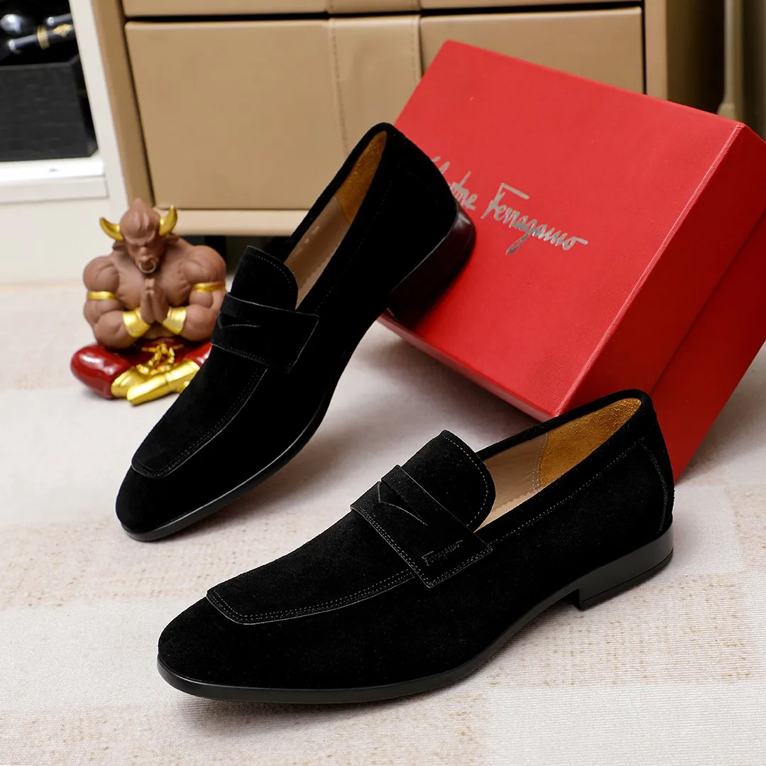 Men's shoes 💰600 🕷🕷🐂【Ferragamo】 Popular fashion casual shoes🇨🇳Official website counter 1:1 production, original mold opening💯Good quality can be seen, imported high-end first-layer pebbled calfskin, water-dyed🐂leather lining🌿very clear texture, high-quality waterproof, non-slip and wear-resistant outsole🎋high quality and low price, truly handmade🍓, 5 colors available! Code number 38-44 (45. To be customized)